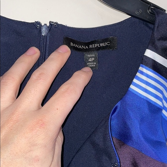 Banana Republic 100% SILK Striped Ruffle Shift Dress size 4P small - Picture 7 of 13